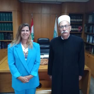 رئيسة المركز التربوي  اجتمعت مع عضو الملتقى اللبناني لصون الأسرة والقيم الشيخ…