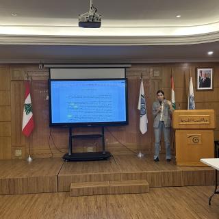 نحو متعلمٍ قادرٍ على التفكير والنمو الشخصي: اجتماع تنسيقي للجان المناهج في المركز التربوي